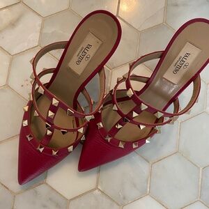 Valentino Garavani heels fit size 7